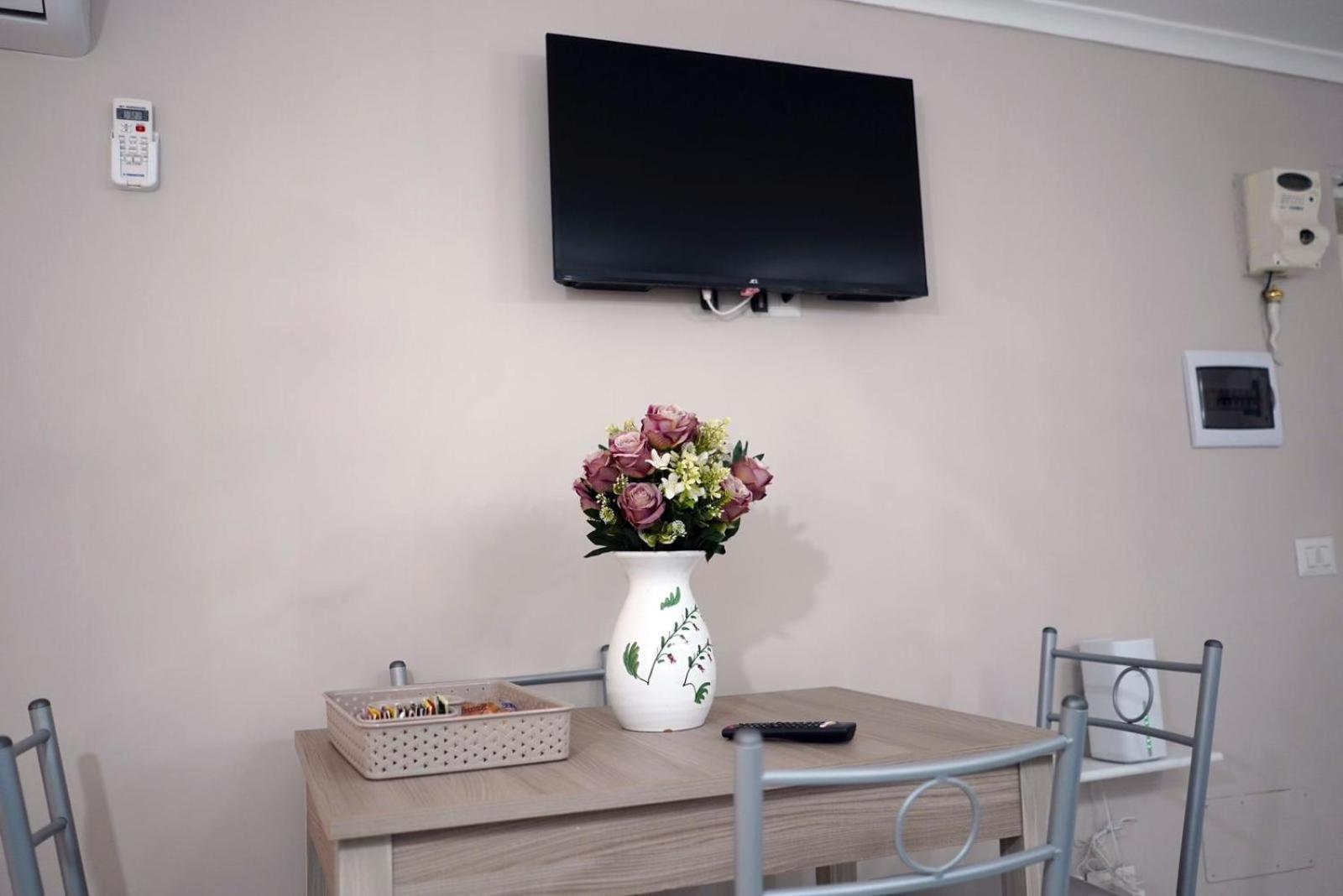 Camy Apartment Napoli Bagian luar foto