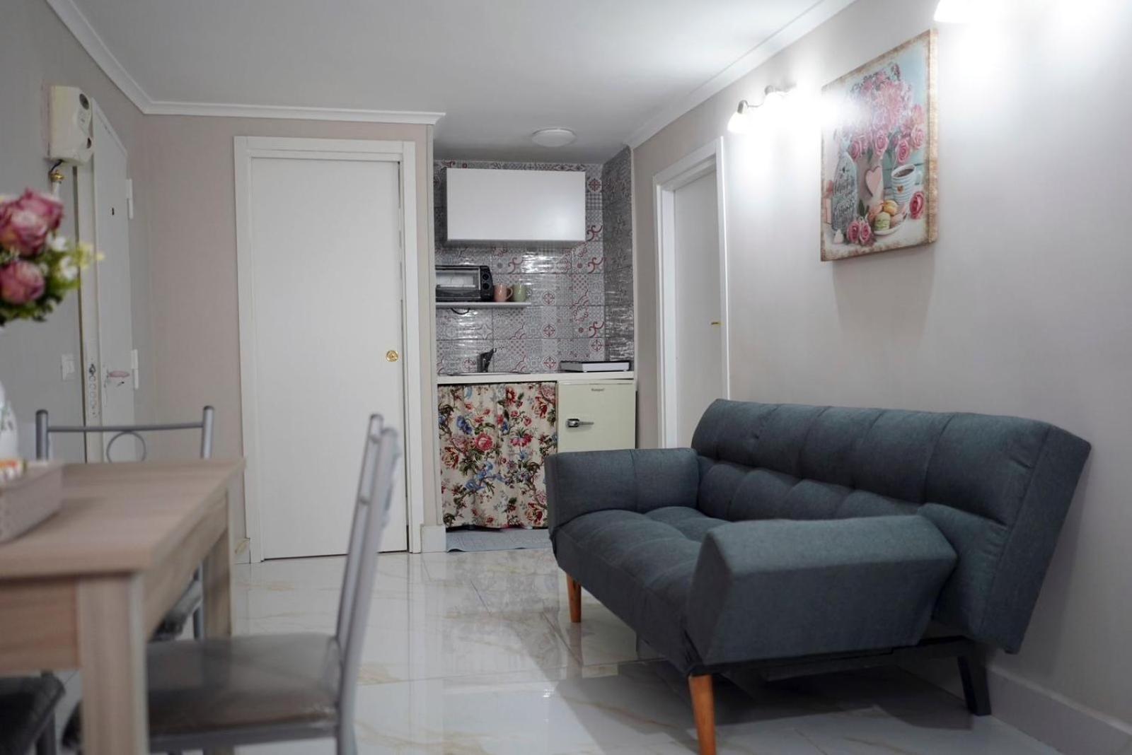 Camy Apartment Napoli Bagian luar foto